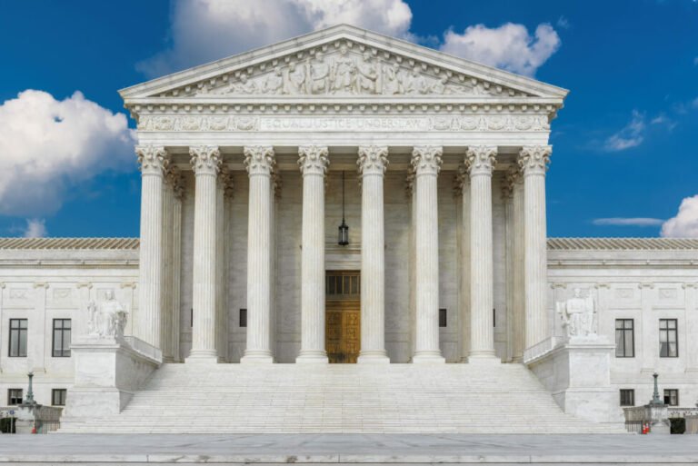 L'administrateur de Trump demande à SCOTUS d'intervenir au milieu d'une escarmouche juridique sur le système de contrôle de citoyenneté