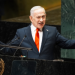 REGARDEZ : DÉPART de masse avant que le discours de Netanyahu ne suscite une réponse enflammée de la part du Premier ministre israélien