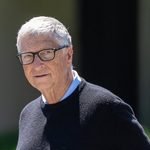 Bill-Gates-looking-extra-creepy-640x480