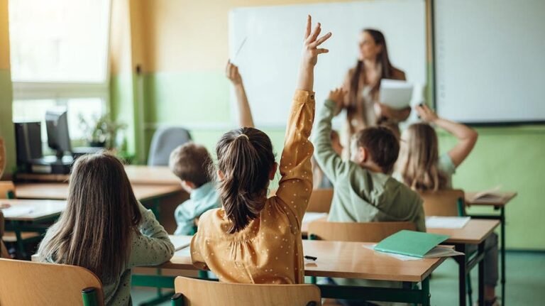 Le conseil de l'éducation du Texas approuve des changements controversés dans les programmes scolaires liant « l'islam radical » aux attentats du 11 septembre