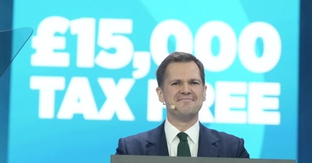 Le parti réformiste britannique de Farage promet des réductions d'impôts pour 40 millions de Britanniques d'ici 100 jours s'il est élu