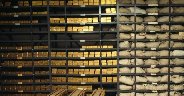 La Banque centrale néerlandaise transfère des milliards d'or des États-Unis et du Canada vers Londres dans le cadre d'une démarche de « préparation à la crise »