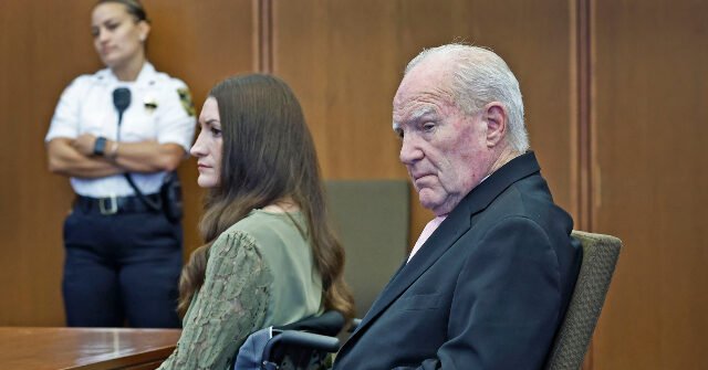 REGARDER : L’avocat de la défense et le juge Spar alors que les tensions atteignent un point d’ébullition lors du procès pour meurtre de Lindsay Clancy