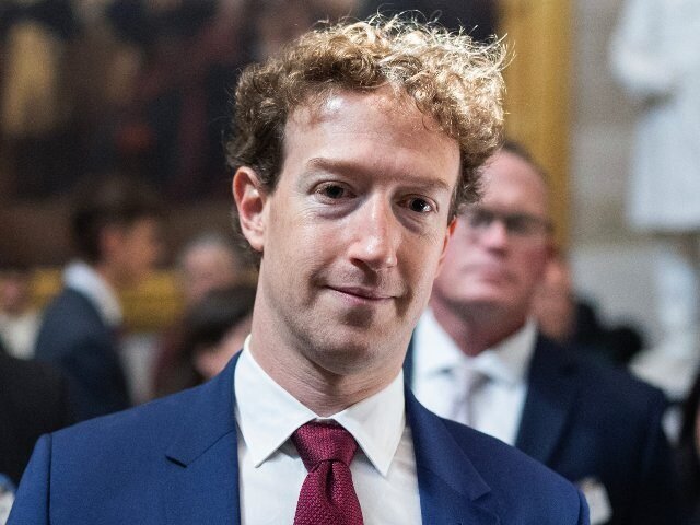 Mark-Zuckerberg-troubled-by-Facebook-problems-640x480