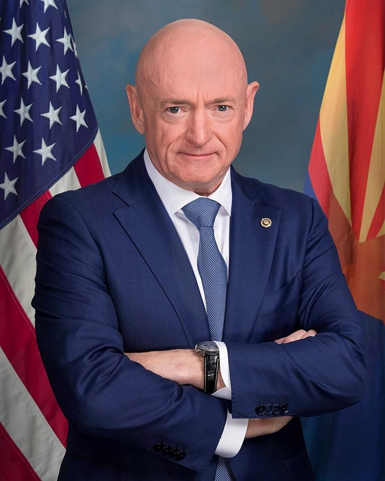Mark_Kelly_Official_Portrait_119th