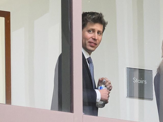 Sam-Altman-leaving-court-1-640x480 (1)
