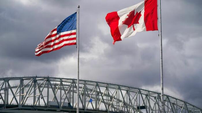 Les contre-tarifs du Canada entrent en vigueur alors que Trump cible Bombardier et les champs de bataille à mi-parcours