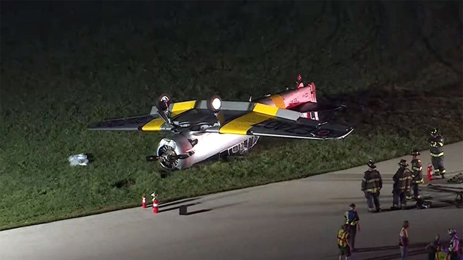 Un pilote sauvé après le crash d'un avion datant de la Seconde Guerre mondiale à l'aéroport de Pennsylvanie