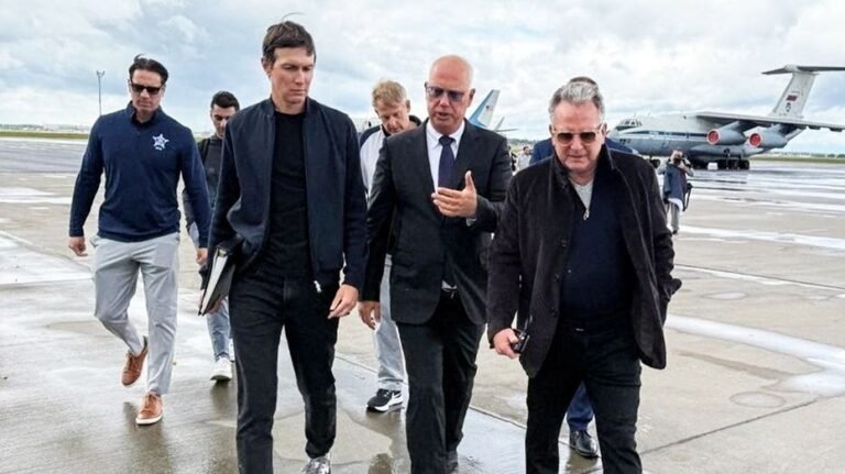 Les négociateurs de Trump, Witkoff et Kushner, arrivent à Moscou alors que les États-Unis militent pour la fin de la guerre entre la Russie et l'Ukraine