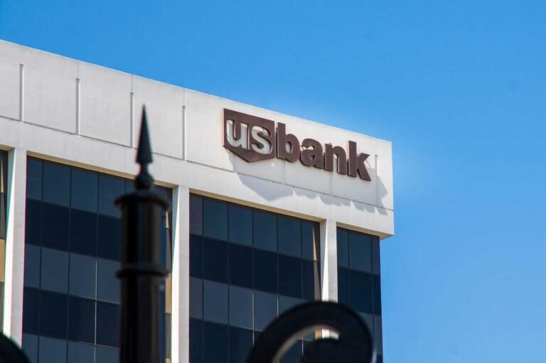 Les actions américaines de Bancorp surperforment-elles le Dow Jones ?