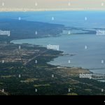 aerial-view-of-lake-ontario-coastline-with-mississauga-and-toronto-BD98N5