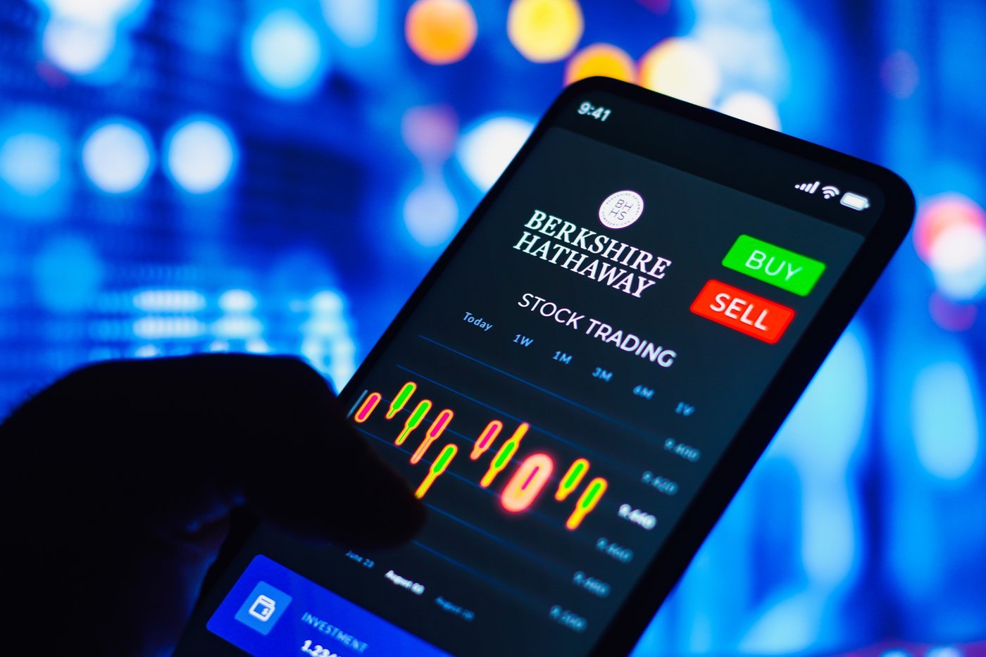 Le successeur de Warren Buffett, Greg Abel, a dépensé 4,5 milliards de dollars pour acheter une action au dernier trimestre, et il a dépensé au moins 3,3 milliards de dollars pour en acheter davantage ce trimestre.