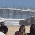 Un conducteur présumé de conduite en état d'ébriété mène les flics dans une course-poursuite sauvage avant un retrait dramatique sur une plage populaire de Californie