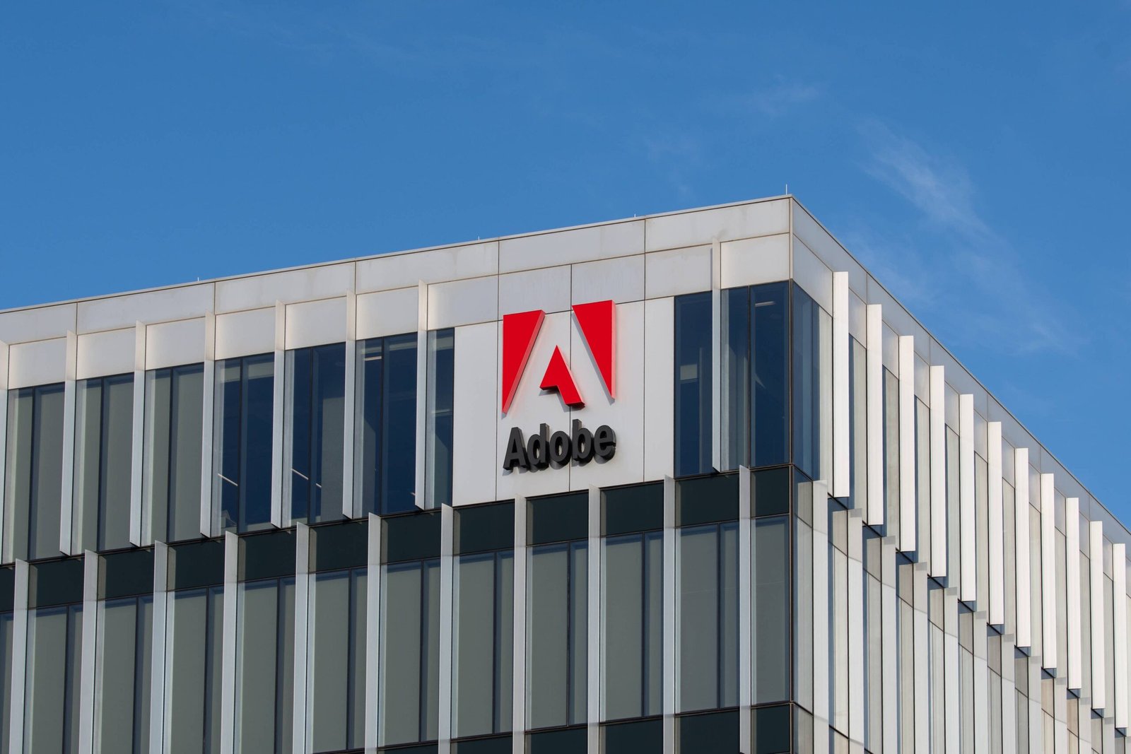 Adobe met fin à une époque de 18 ans alors que la pression de l'IA augmente