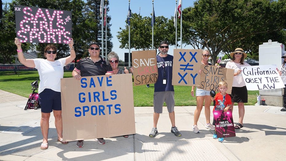 Le juge rejette le procès fédéral contre l'État, ouvrant la voie aux garçons dans les sports féminins et d'autres gros titres