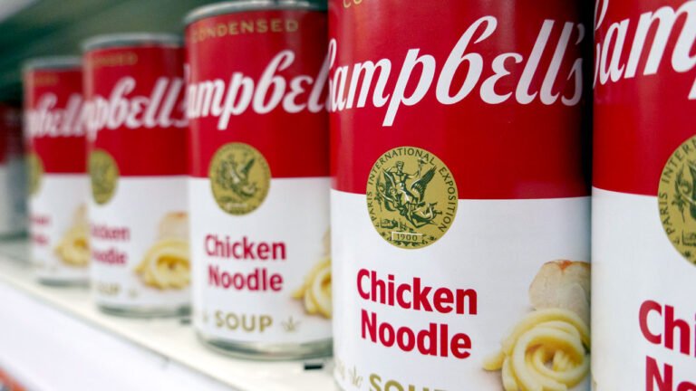 Campbell's supprime 13 % de ses effectifs salariés et ferme des usines dans le cadre de ses efforts de redressement