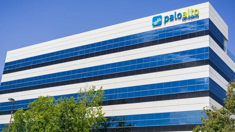 Les actions de Palo Alto s'effondrent alors que les analystes réfléchissent à la croissance organique et aux acquisitions du quatrième trimestre fiscal