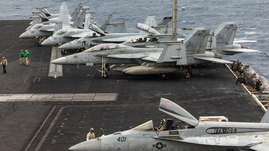 2 aviateurs de la Marine s'éjectent lors d'un « accident » à bord de l'USS Eisenhower, blessant 4 marins