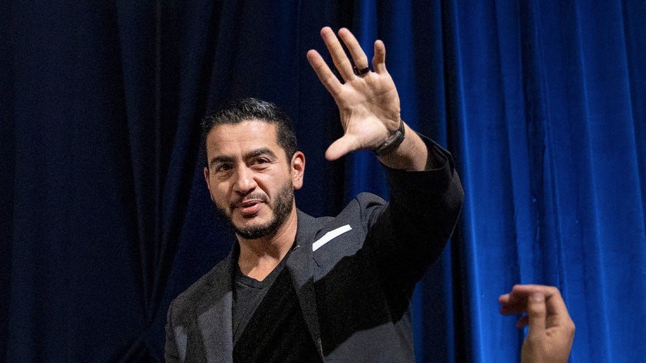 Le candidat « Money out of politics » Abdul El-Sayed s'apprête à collecter des fonds avec le neveu de George Soros en Californie
