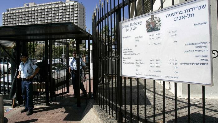 Israël ferme le consulat britannique pour avoir pris de nouvelles sanctions européennes contre les colons de Cisjordanie