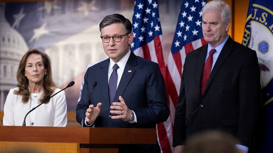Les républicains ne parviennent pas à apaiser l'une des plus grandes craintes de Trump alors que la mesure de la Cour suprême s'effondre