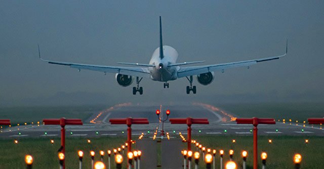Les experts de l'aviation tirent la sonnette d'alarme en matière de sécurité nationale alors que la FAA considère les fournisseurs de contrôle du trafic aérien ayant des liens étroits avec la Chine