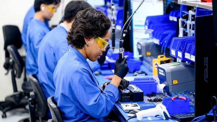 La nouvelle école de fonderie de Trump vise à former les travailleurs manufacturiers américains du futur