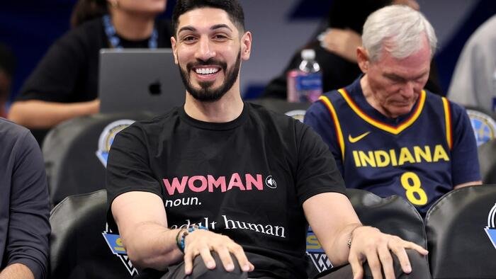 Enes Kanter Freedom intente une action en justice après l'éjection et l'interdiction du ciel de Chicago