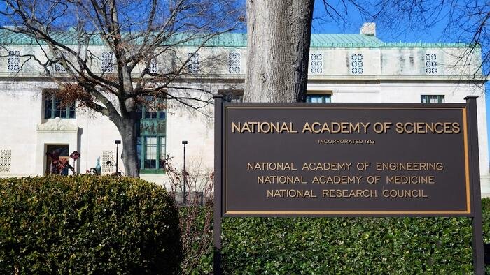 25 procureurs généraux d’État demandent le définancement des académies nationales des sciences et allèguent un parti pris dans les poursuites climatiques