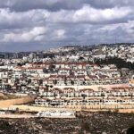 La répression dramatique des colonies israéliennes par la Grande-Bretagne suscite une réaction féroce alors que les États-Unis se préparent à réagir.