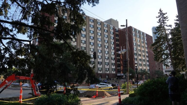 Les autorités identifient les victimes tuées et les policiers blessés dans la fusillade dans un appartement de Minneapolis