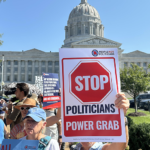 La Cour suprême du Missouri menace le secrétaire d'État d'outrage alors que la bataille pour le redécoupage s'intensifie