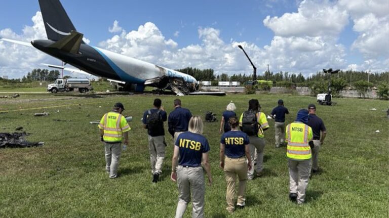 Le NTSB révèle si l'équipage a survécu à la catastrophe de l'avion cargo d'Amazon en partageant des détails sur les victimes