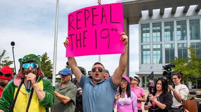 Les femmes du GOP sonnent l'alarme alors que Lindsay Clancy relance les appels à abroger le 19e amendement : « Certainement une menace »