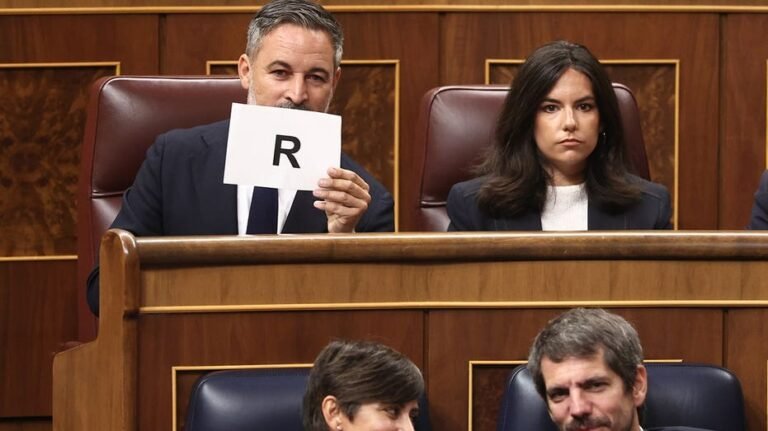 Le chef de l’opposition espagnole qualifie le Premier ministre de « traître » suite à la crise des migrants à Ceuta