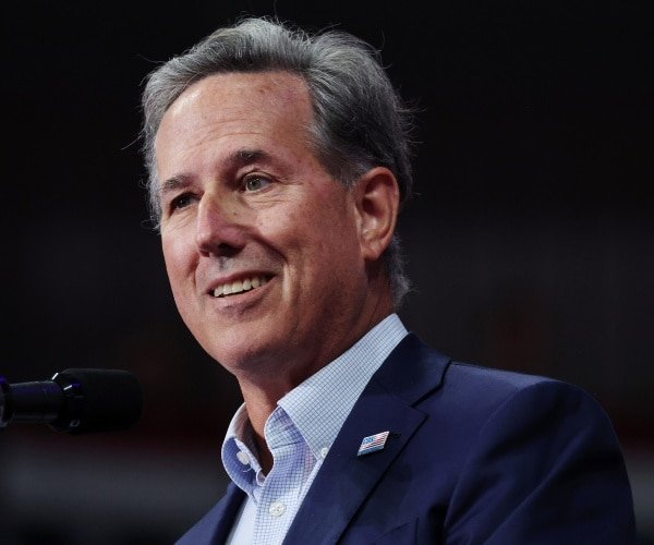 Santorum à Newsmax : Trump doit présenter le plan à moyen terme du GOP