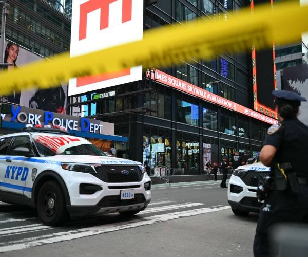 Plus de 680 000 $ collectés pour la petite fille du directeur de banque assassiné