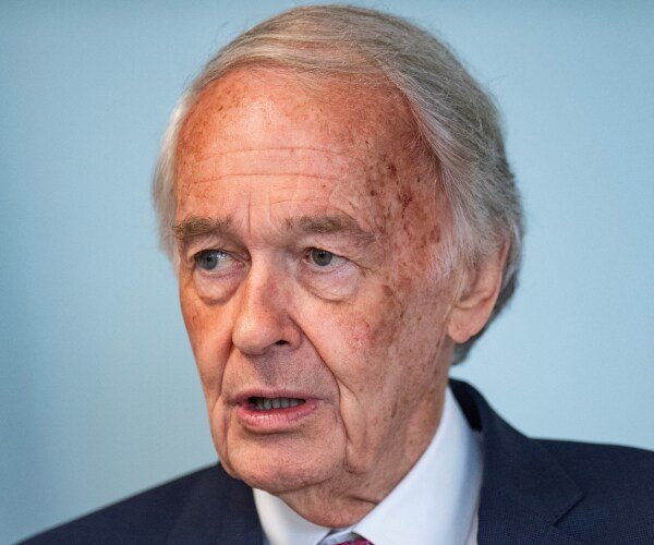 Le sénateur Markey bat le représentant Moulton à la primaire du Sénat démocrate de masse