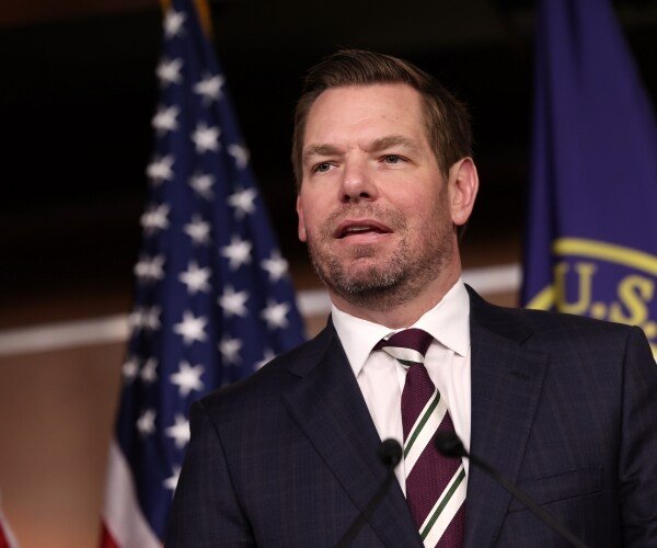 Un espion chinois présumé lié au groupe politique utilisé par Swalwell