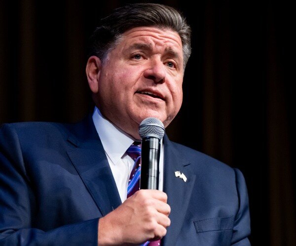 Le gouverneur de l'Illinois, Pritzker, lance un PAC de 20 millions de dollars pour les élections de mi-mandat
