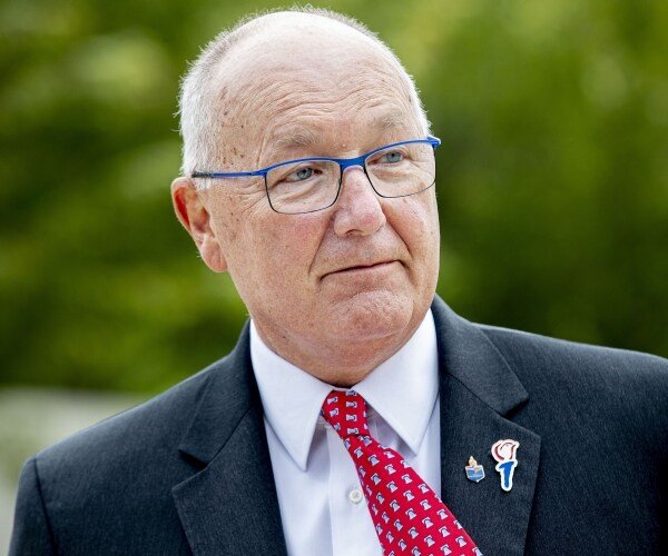 L'ambassadeur Hoekstra marquera l'anniversaire du 11 septembre à Gander