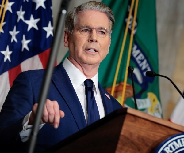 Bessent : les États-Unis devraient annoncer cette semaine des sanctions contre les banques iraniennes