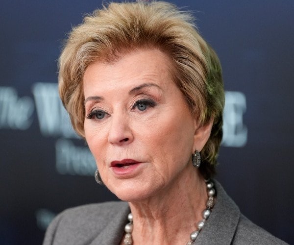 McMahon à Newsmax : Je veux entendre le plan de Trump