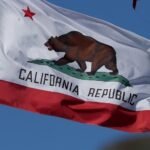 La Californie interdit les gants à décharge électrique pour les forces de l'ordre
