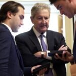 Le sénateur Kennedy : les États-Unis doivent « montrer » à Poutine qu’ils sont sérieux