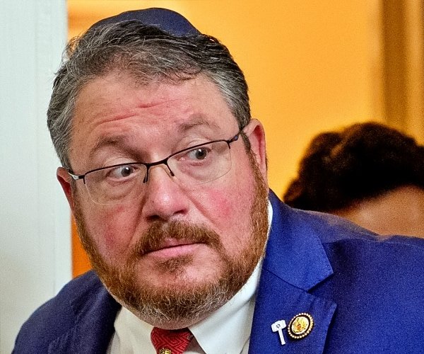 Amende du représentant à Newsmax : la Floride pourrait exercer des représailles contre l'interdiction commerciale du Roy
