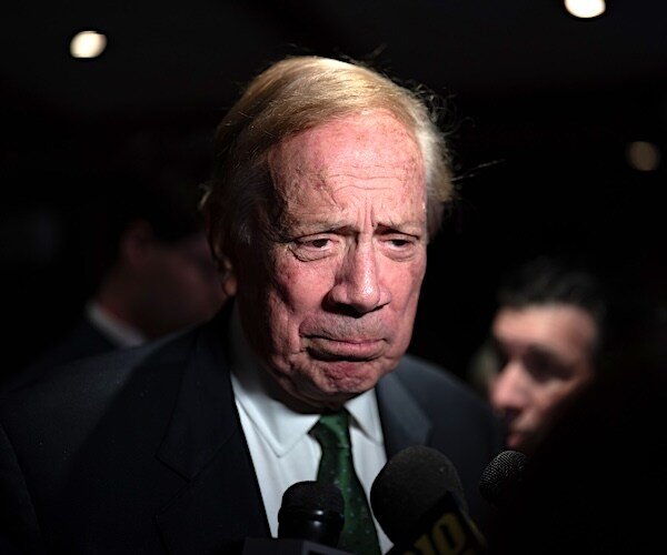 Le gouverneur de New York, George Pataki, à Newsmax : la menace pour nos libertés est désormais nationale