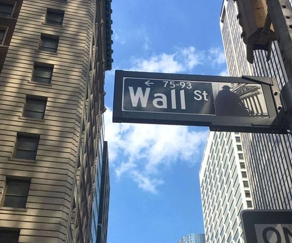 Le Nasdaq et le S&P Futures augmentent avant le rapport sur les emplois clés