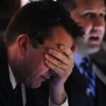 Les contrats à terme chutent alors que les craintes d'inflation augmentent et que le pétrole devrait dépasser 100 $