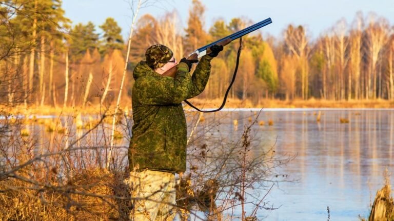 Les chasseurs américains obtiennent une place exclusive à la table de la Maison Blanche de Trump alors qu'il vise les règles de l'ère Biden